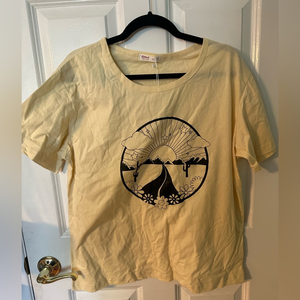 Romwe Magical Mountains pastel yellow T-shirt